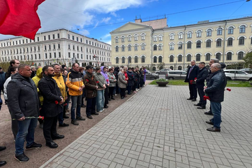 Дорожники Ленобласти почтили память павших в Великую Отечественную войну