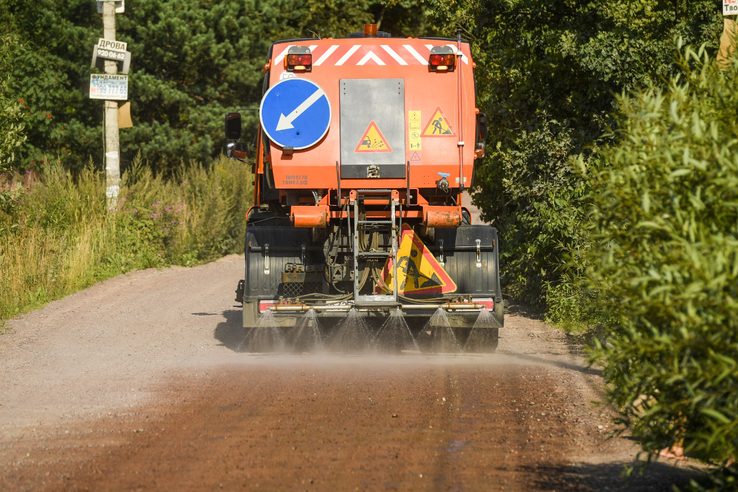 Финские технологии — гравийным дорогам области