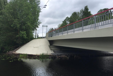 Проезд по мосту через реку Оредеж закрыт до конца года